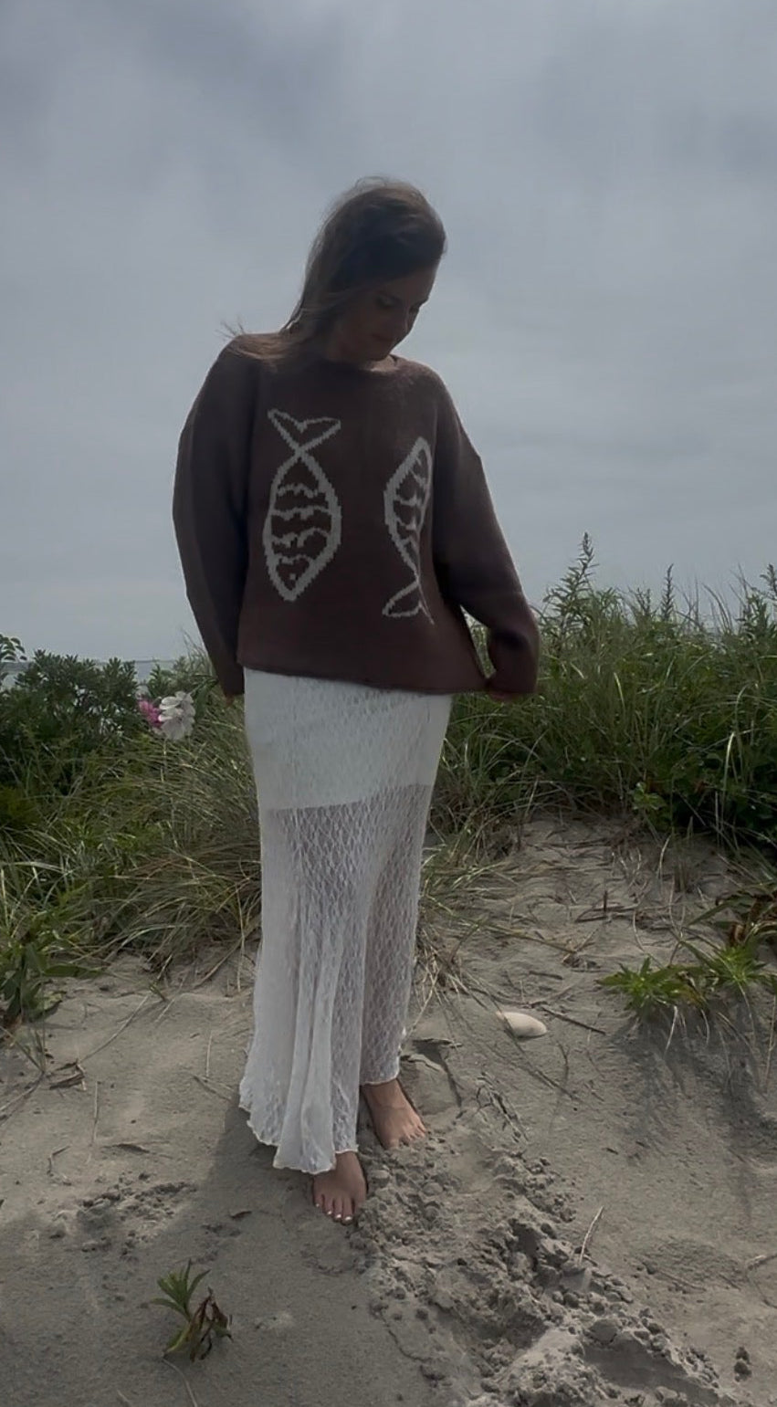 Brown knit sweater with fish motifs, long sleeves
