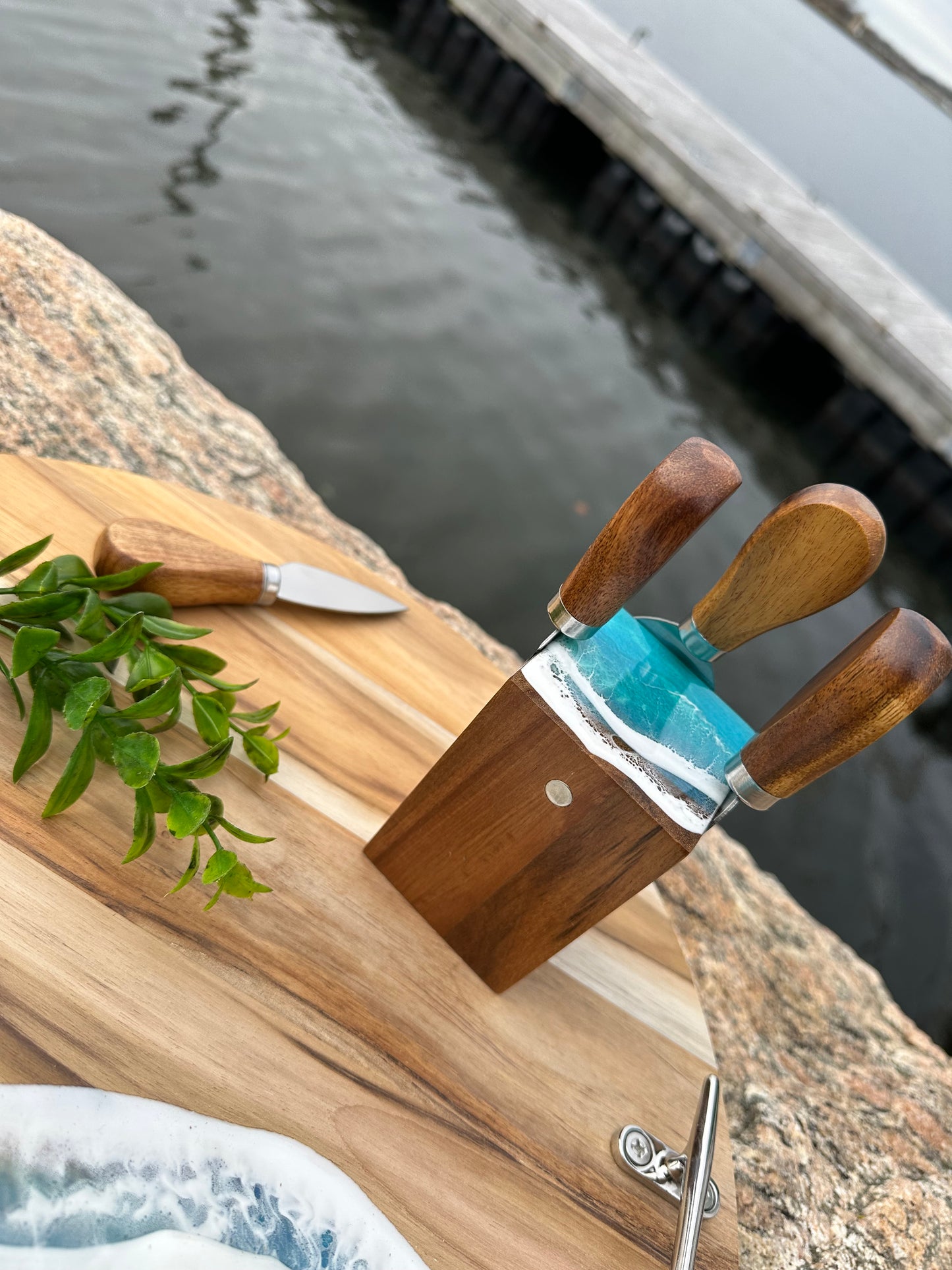 Magnetic Cheese Block and Knife Set