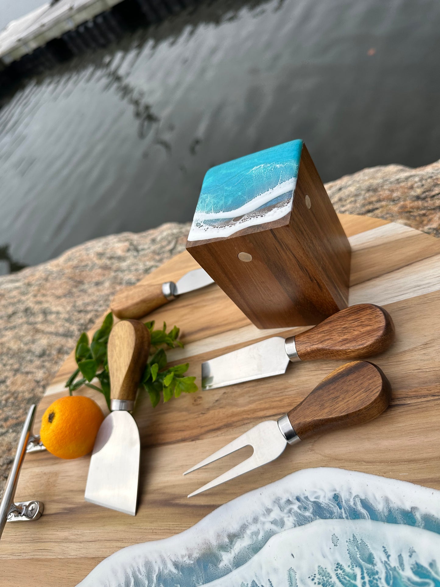 Magnetic Cheese Block and Knife Set