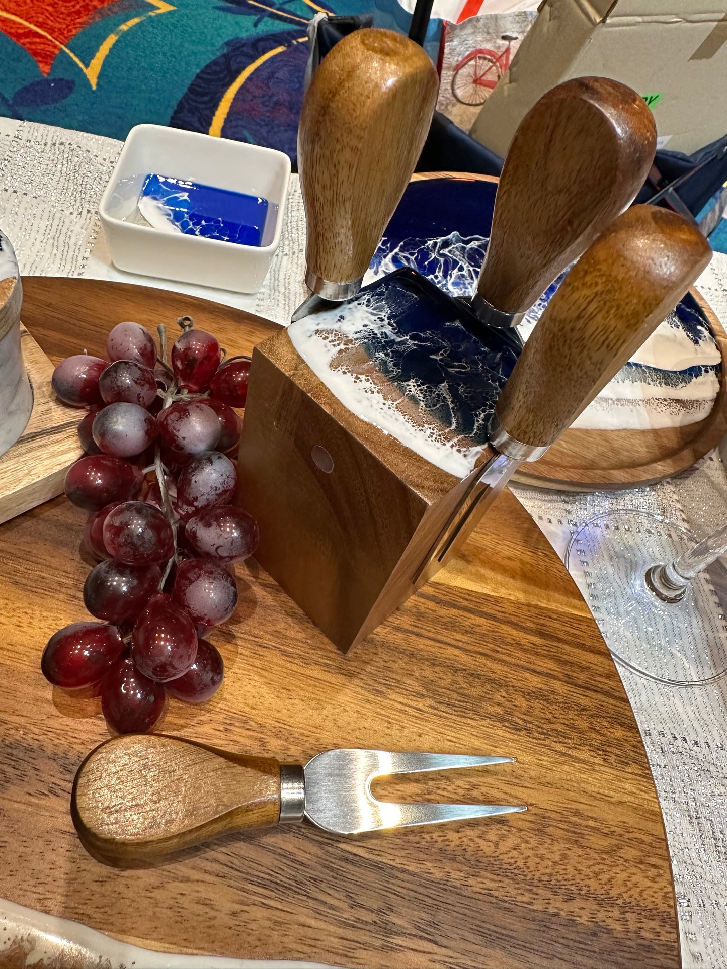 Magnetic Cheese Block and Knife Set